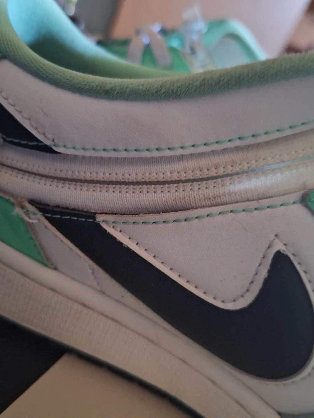 Nike EasyOn Low-Top Sneakers in Mint Green, White and Black